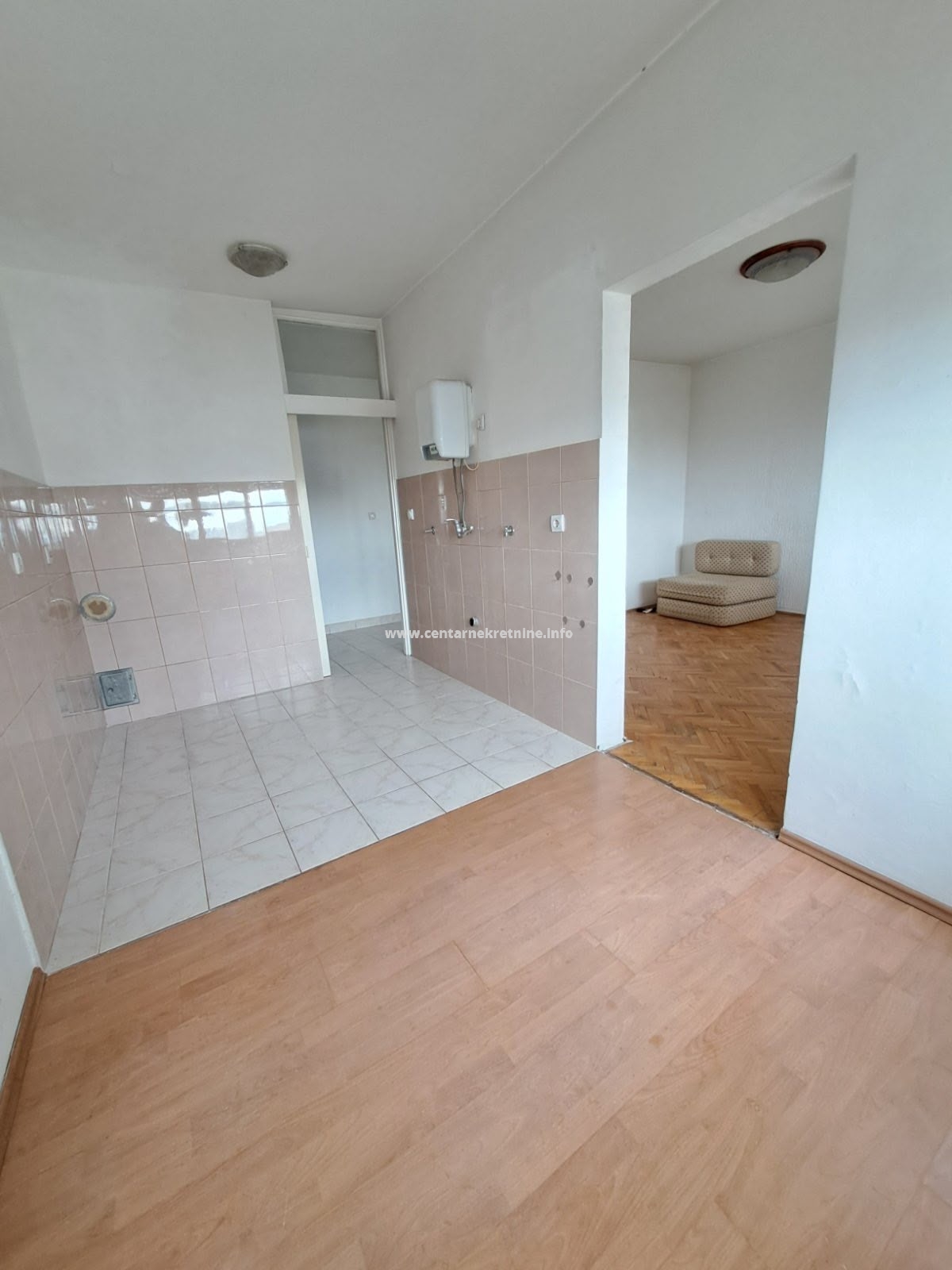 Prodaja, jednosoban stan 47m2, Baston, Podgorica